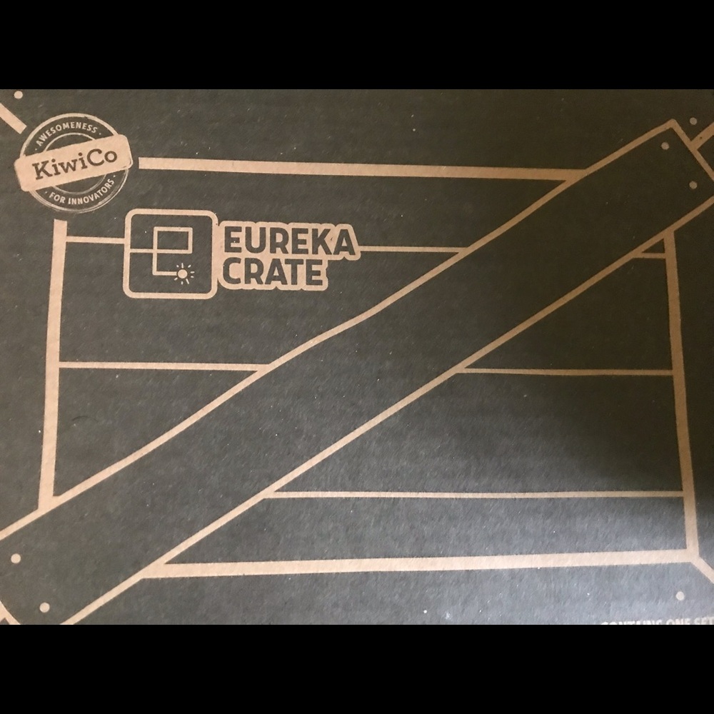 KiwiCo Eureka Crate Tennis Table Robot